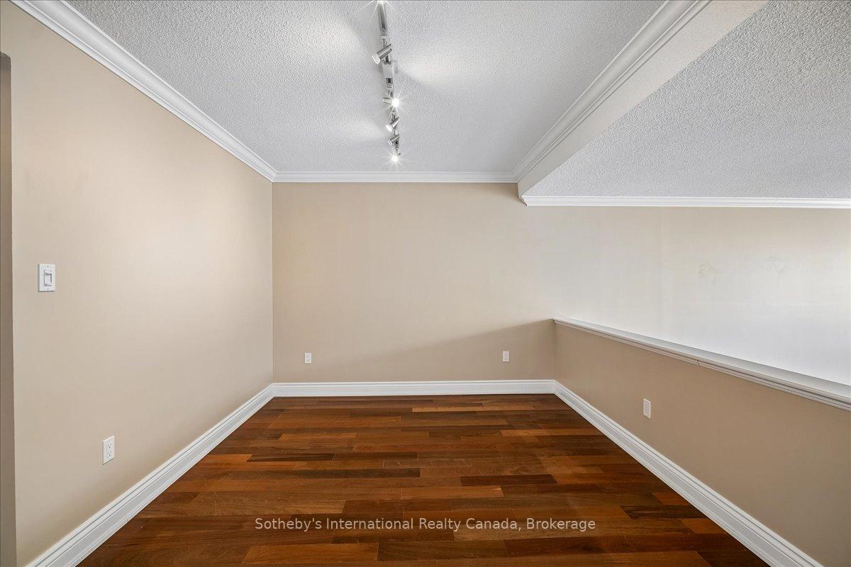 2170 Marine Drive 2104