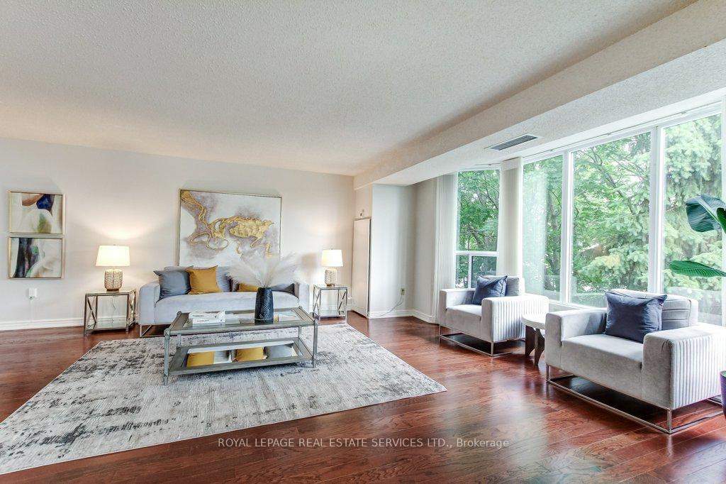 2121 Lakeshore Road
