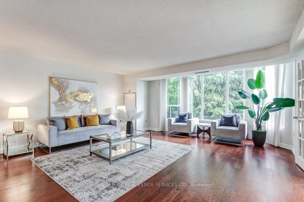 2121 Lakeshore Road