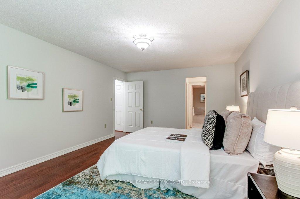 2121 Lakeshore Road