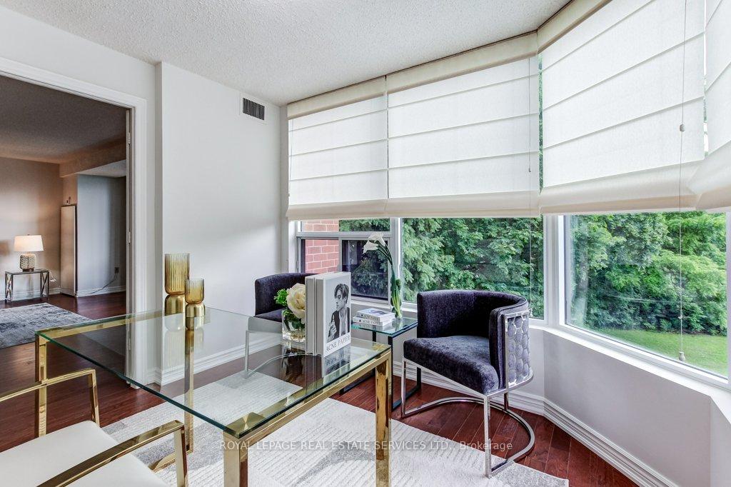 2121 Lakeshore Road