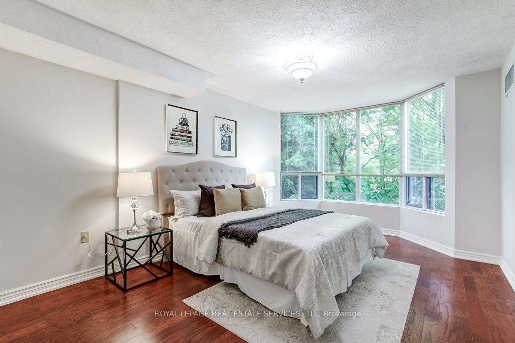 2121 Lakeshore Road