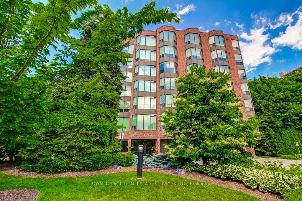 2121 Lakeshore Road
