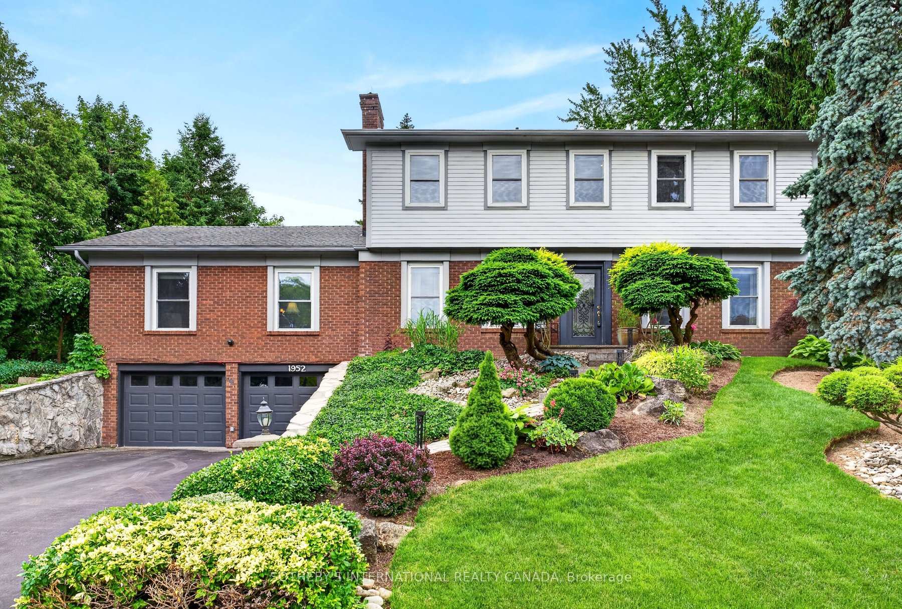 1952 Edenvale Crescent