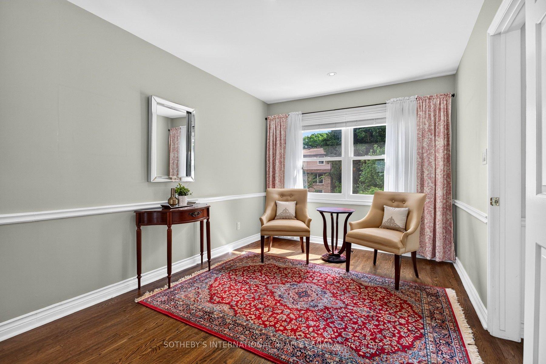 1952 Edenvale Crescent