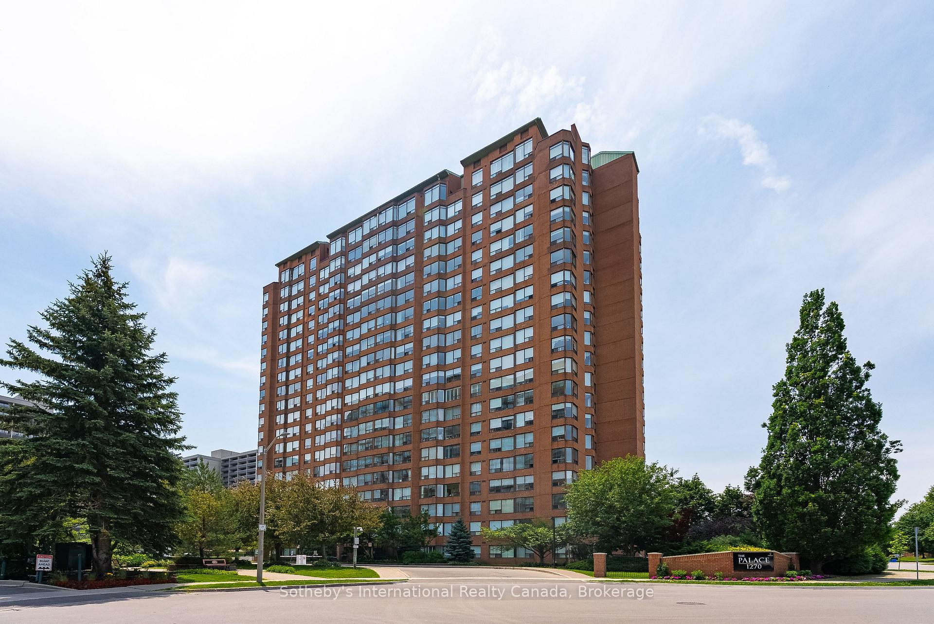 1270 Maple Crossing Boulevard 1910