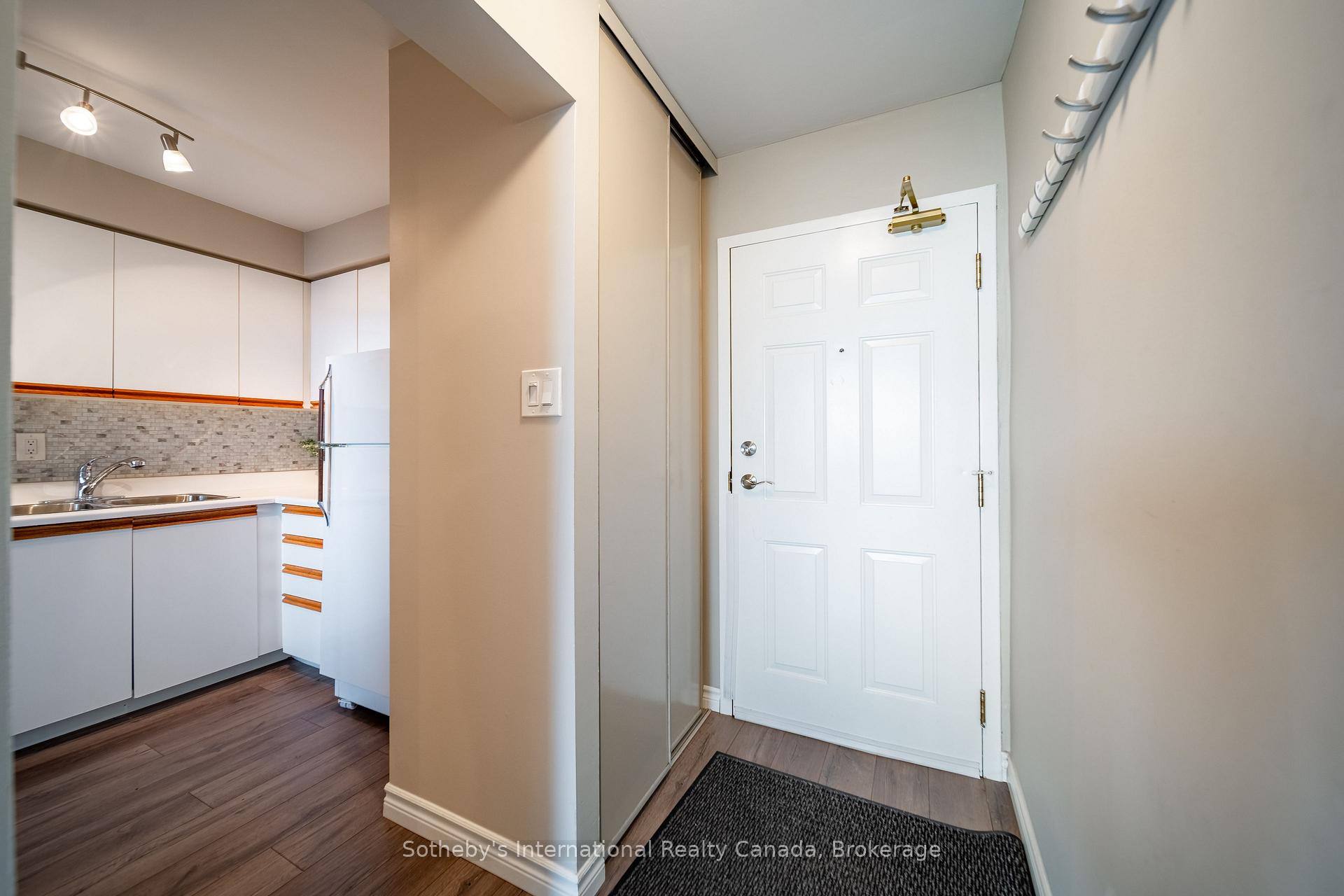 1270 Maple Crossing Boulevard 1910