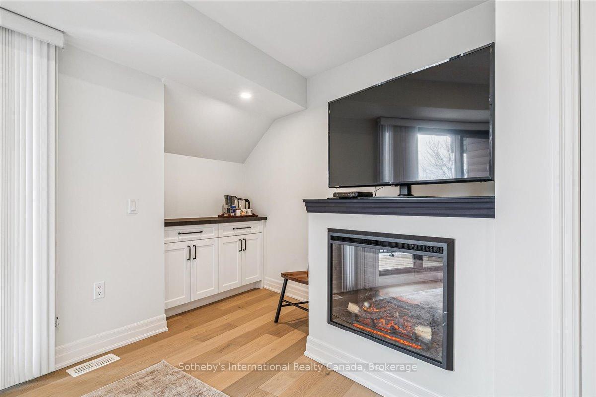 10 Southwind Terrace