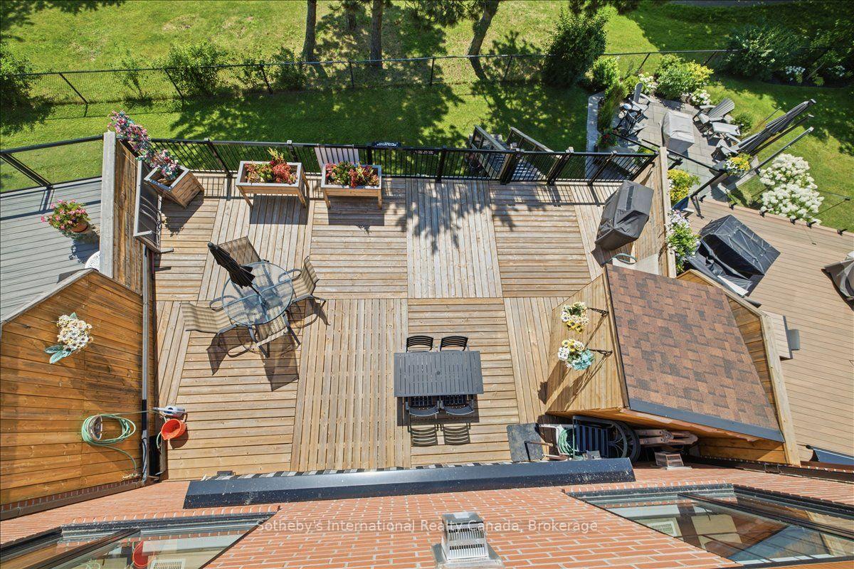10 Southwind Terrace