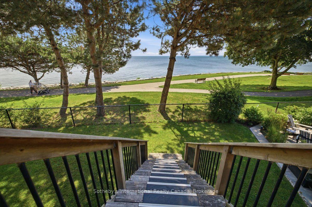 10 Southwind Terrace