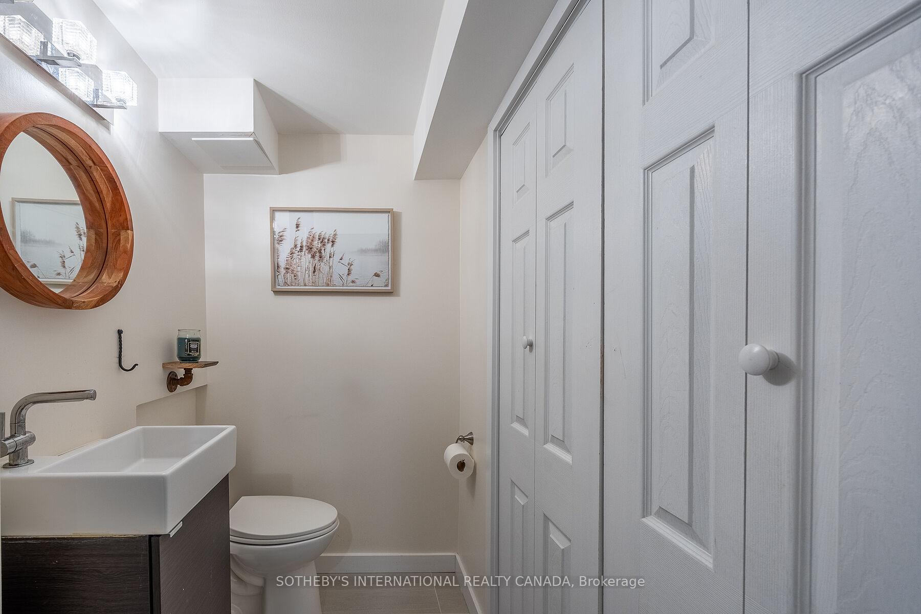 5475 Lakeshore Road 113