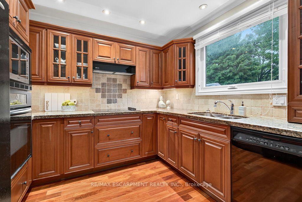 1152 Lockhart Road