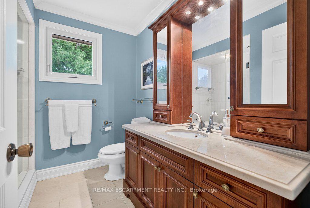 1152 Lockhart Road