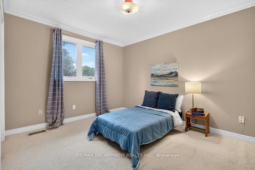 1152 Lockhart Road