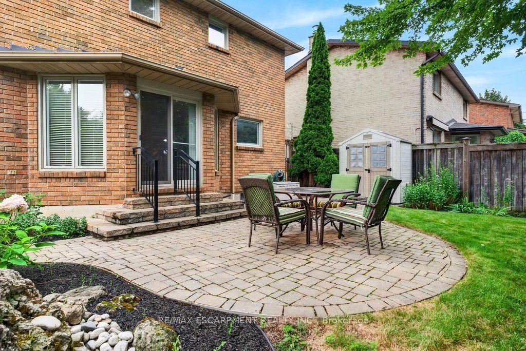 1152 Lockhart Road