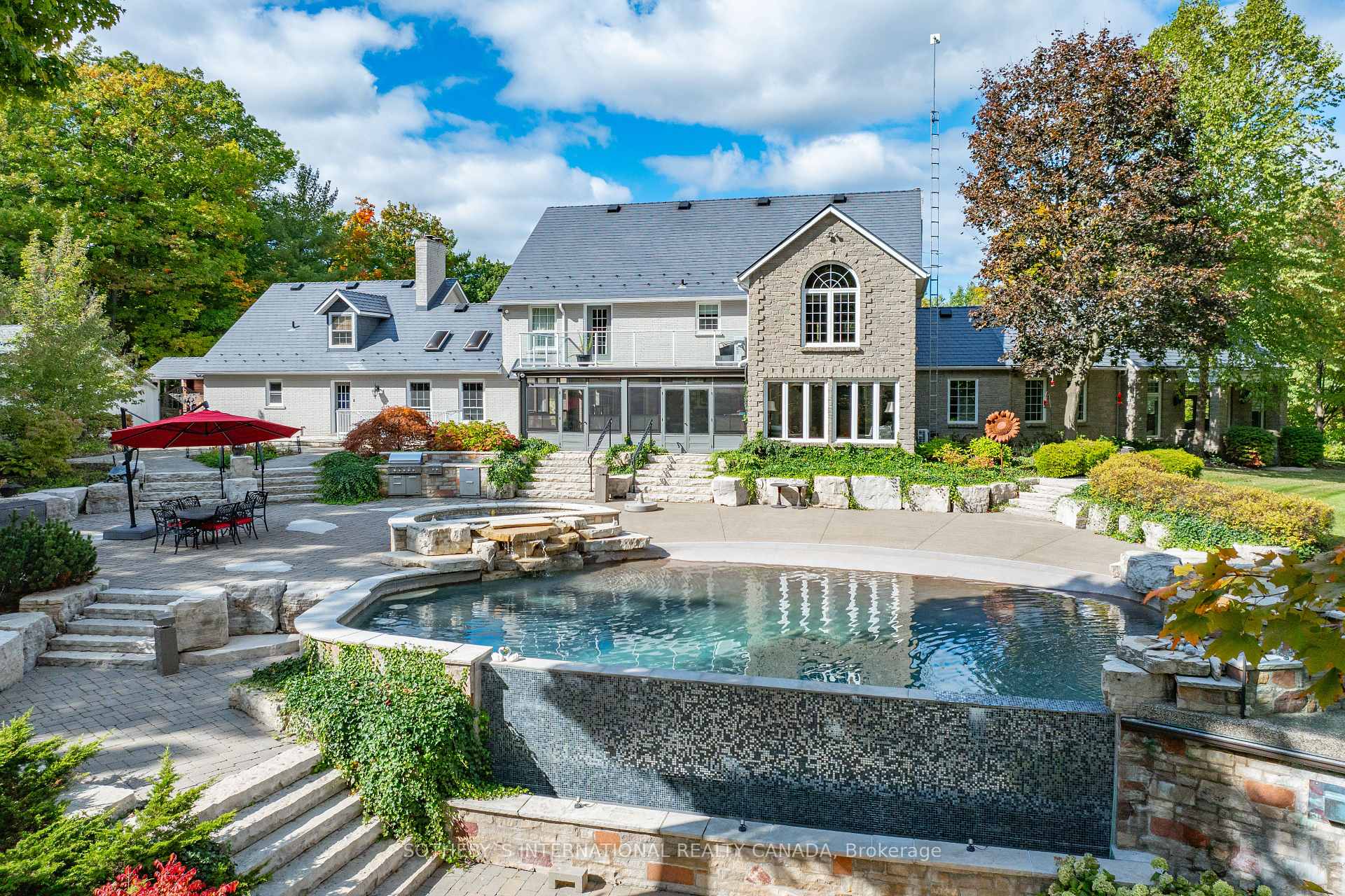 3867 QUARRY Road