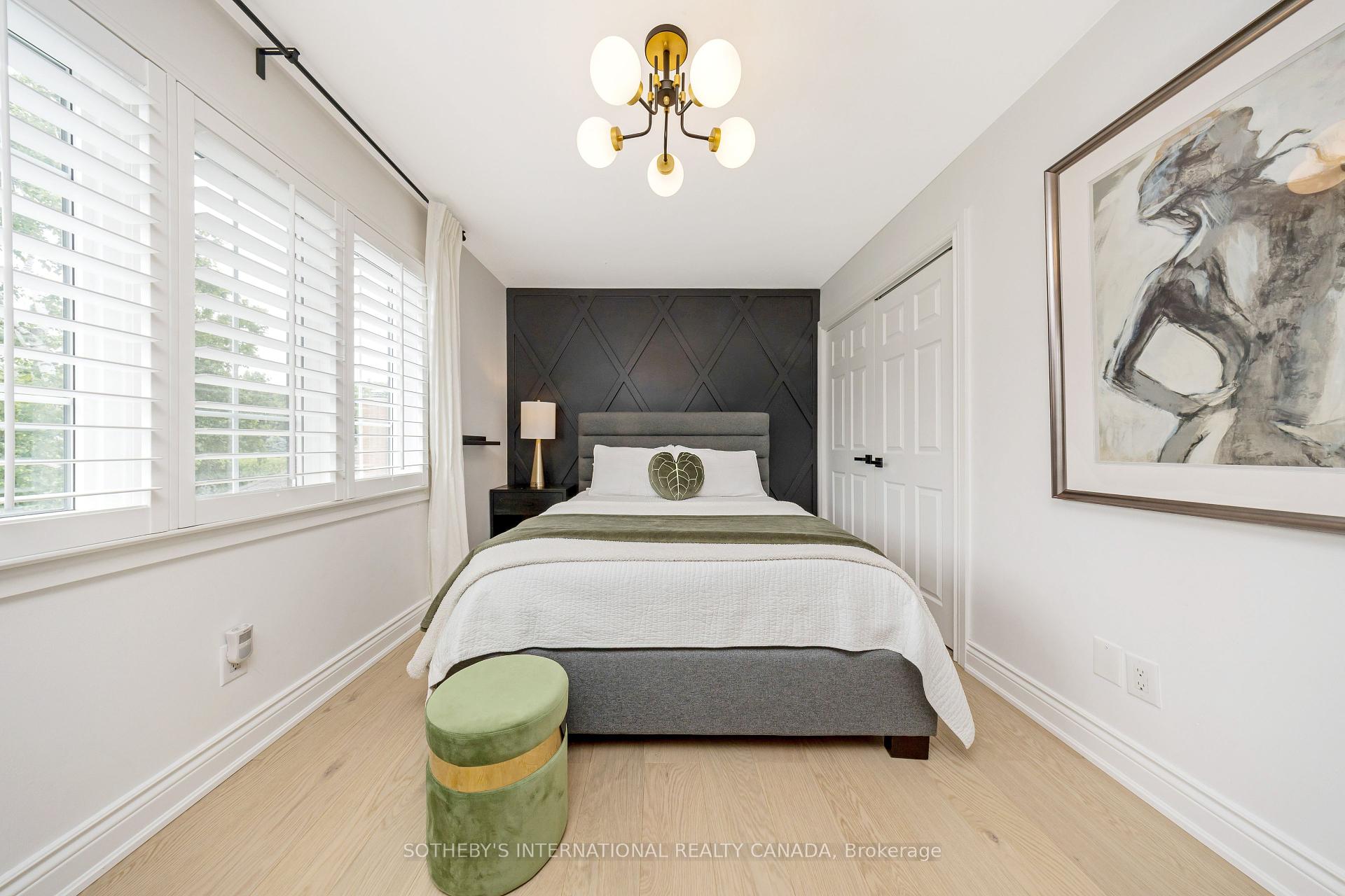 10 Meander Close