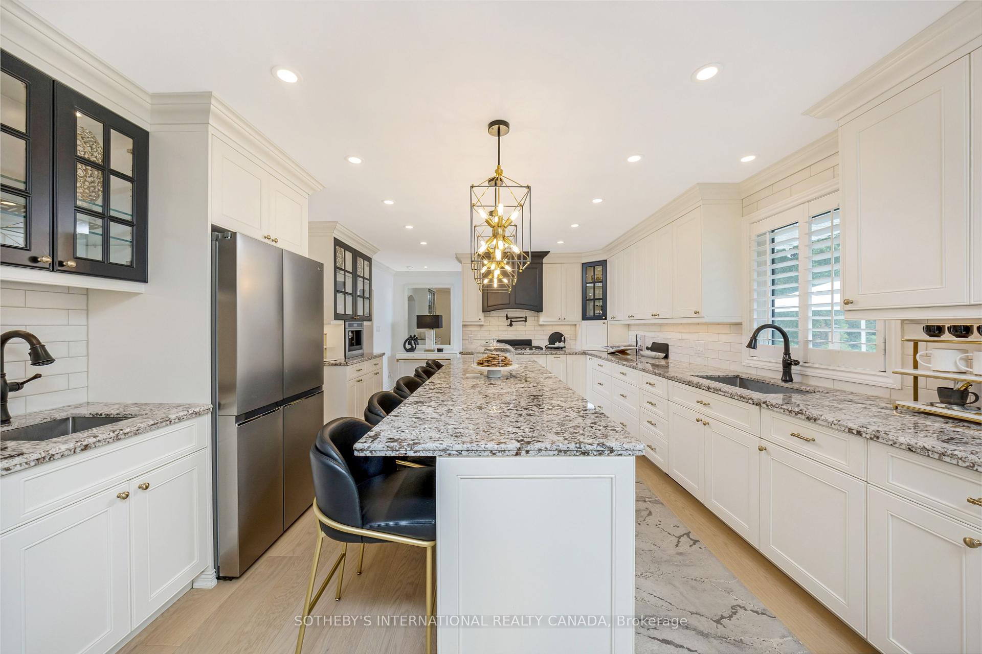 10 Meander Close