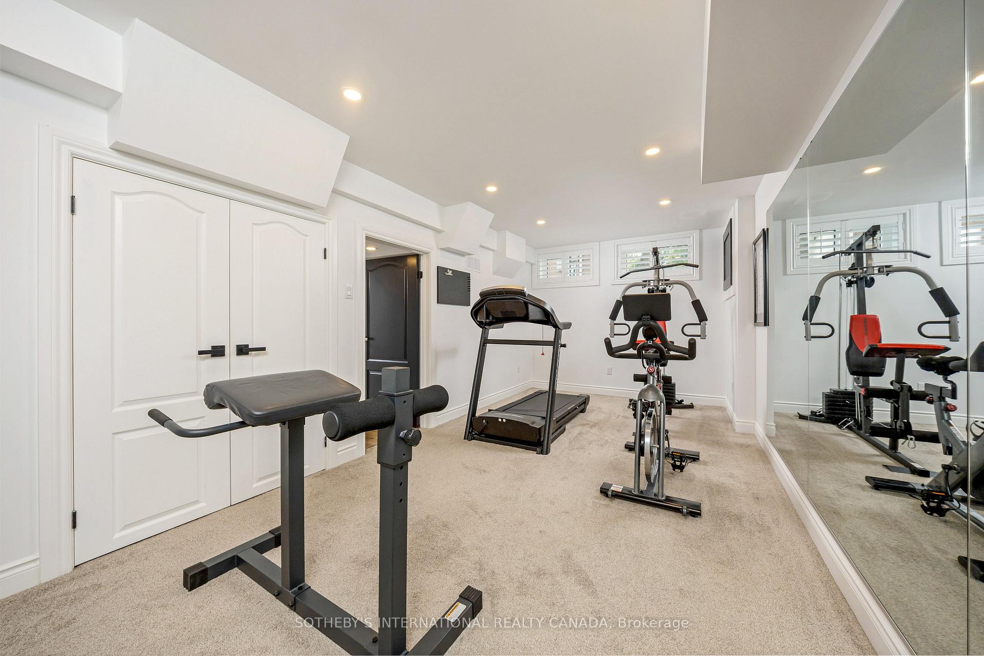 10 Meander Close