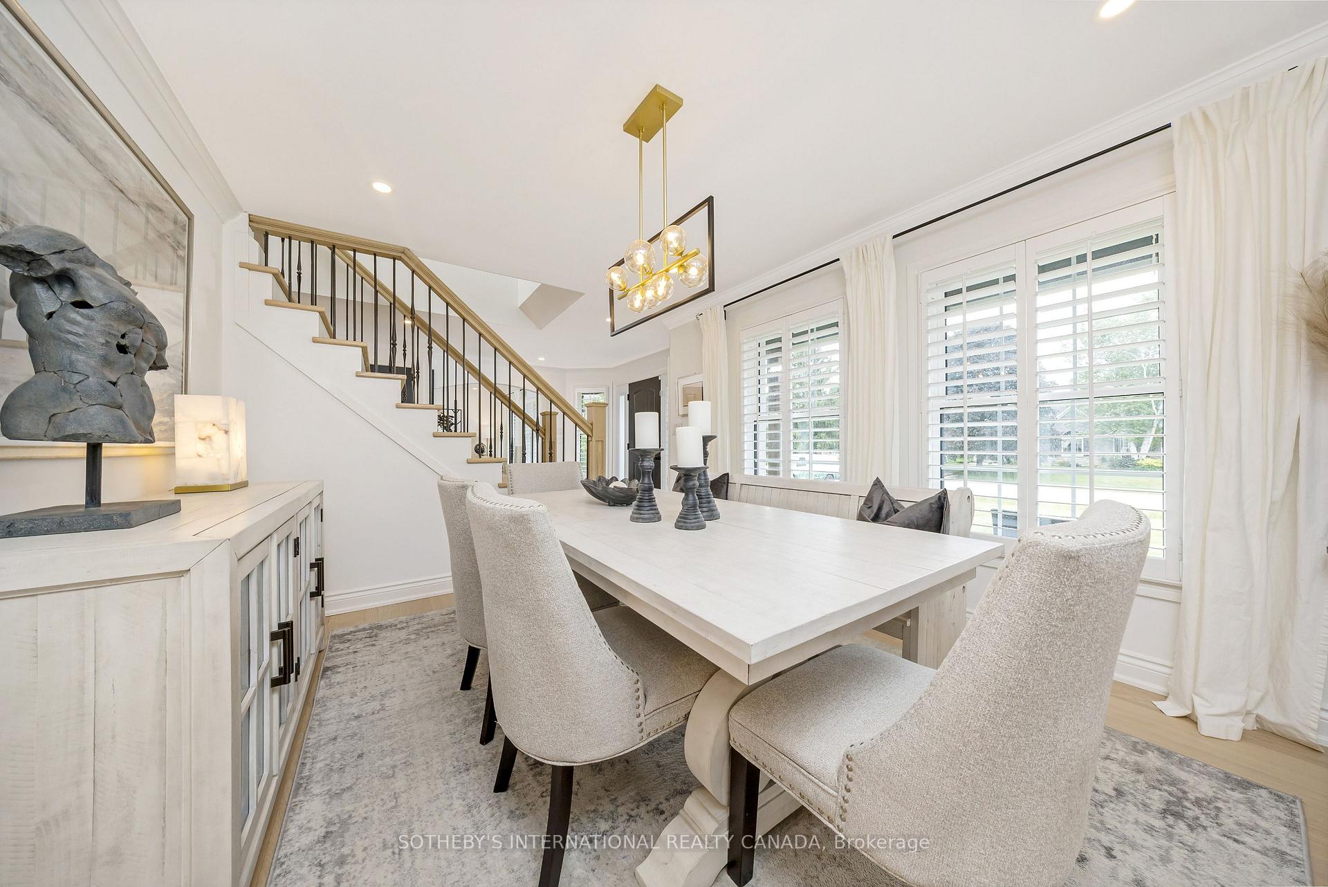 10 Meander Close