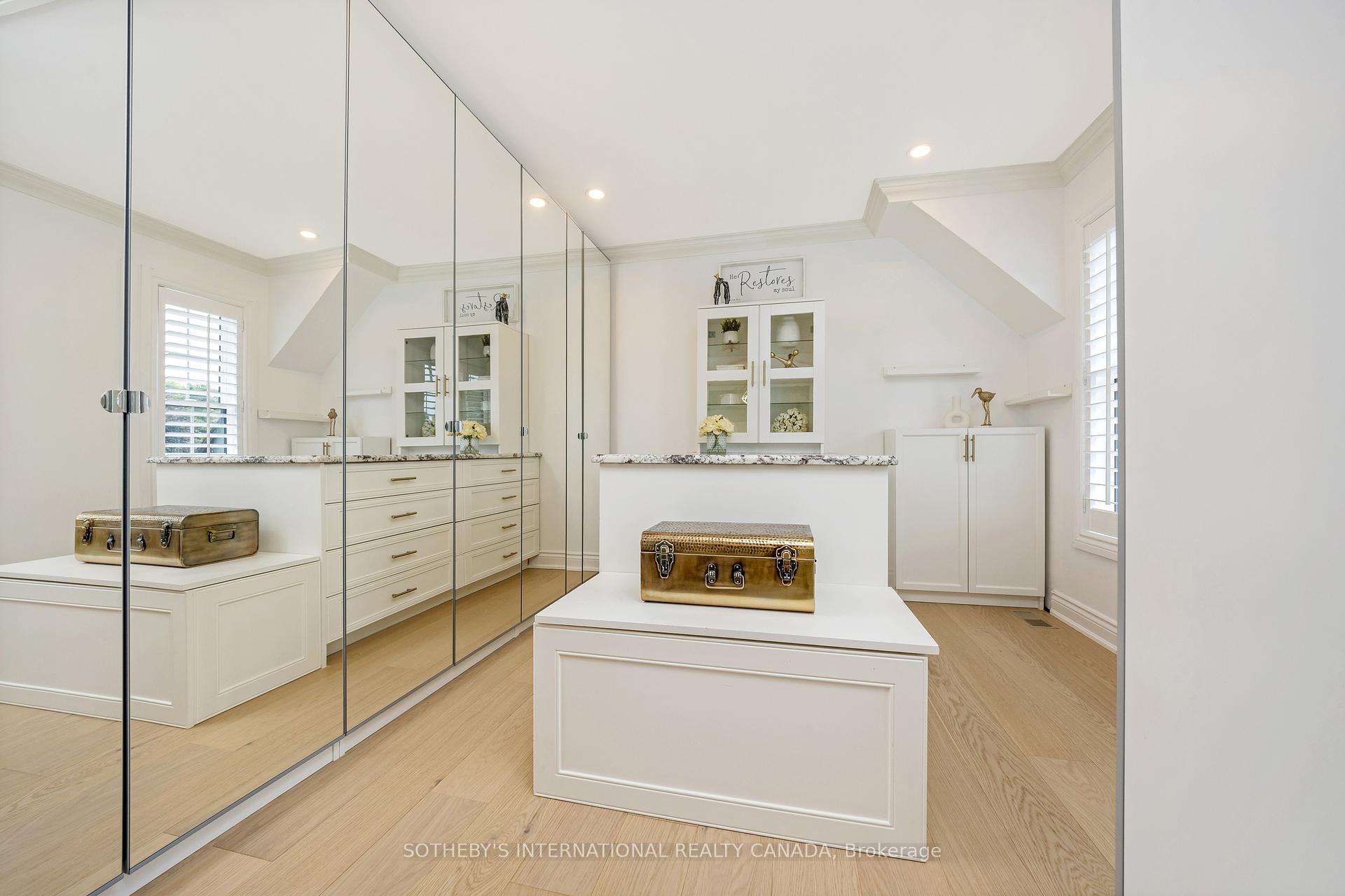 10 Meander Close