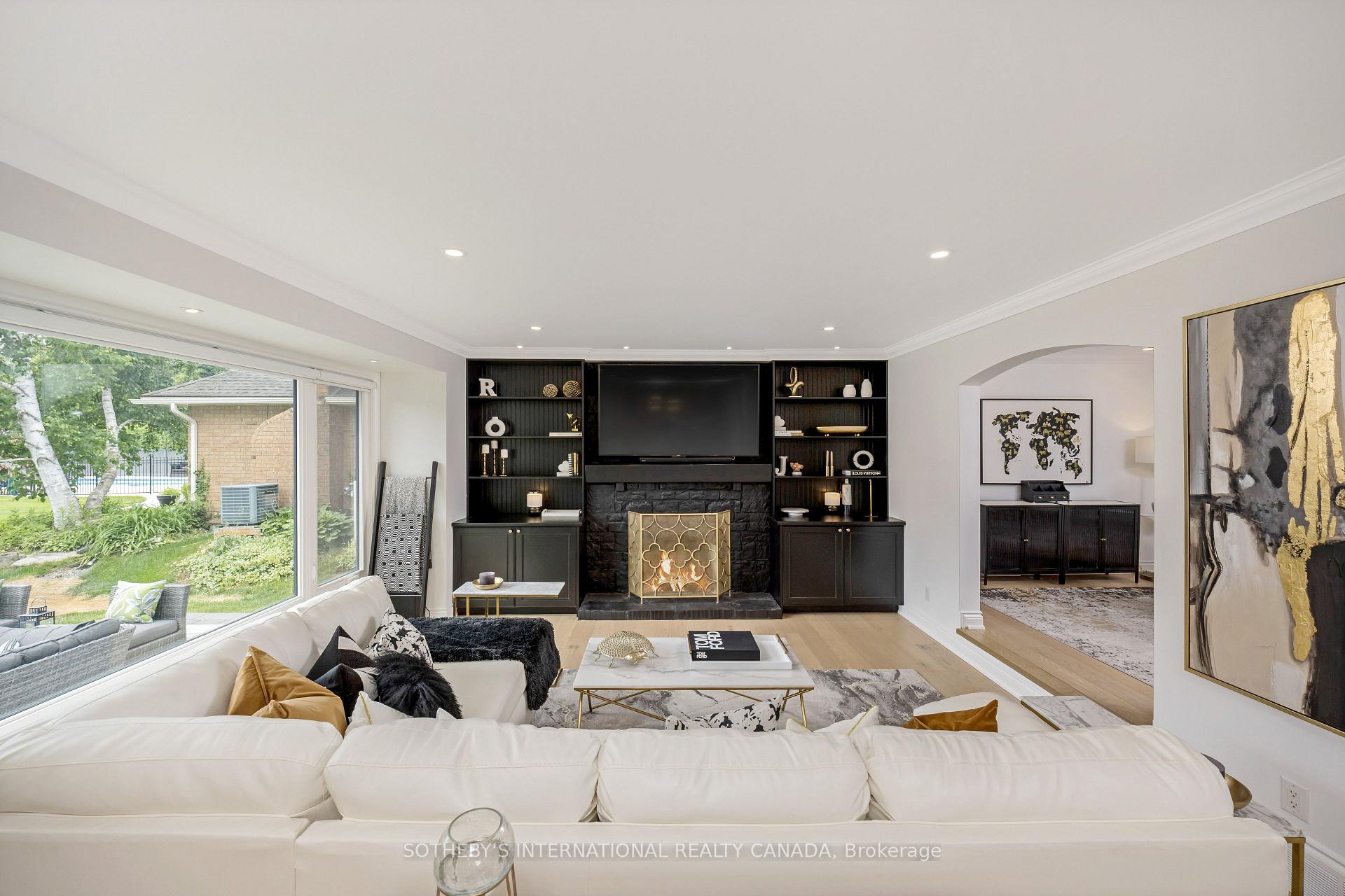 10 Meander Close