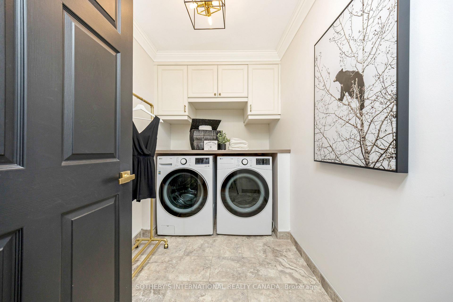 10 Meander Close