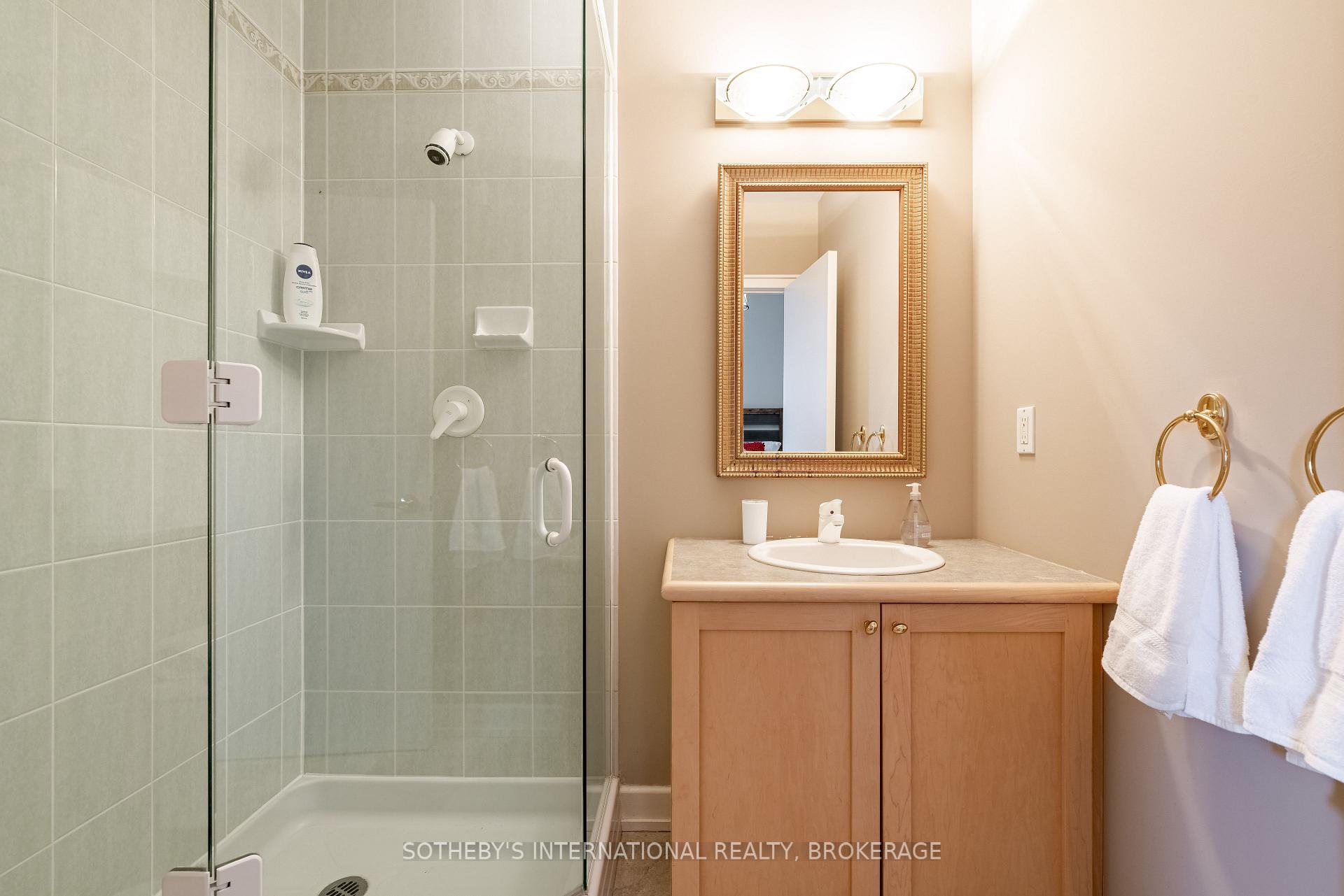1339 LAKESHORE Road