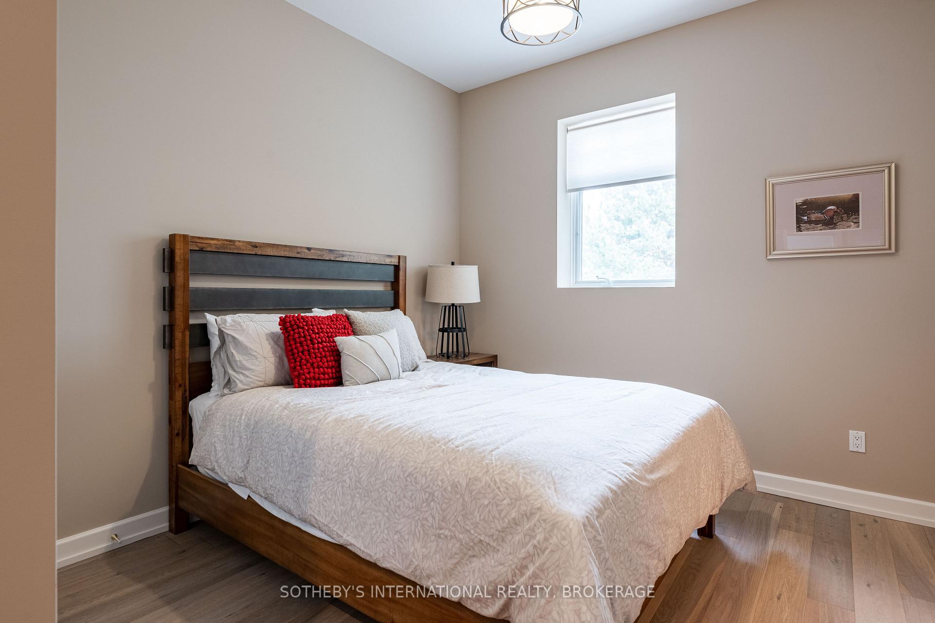 1339 LAKESHORE Road