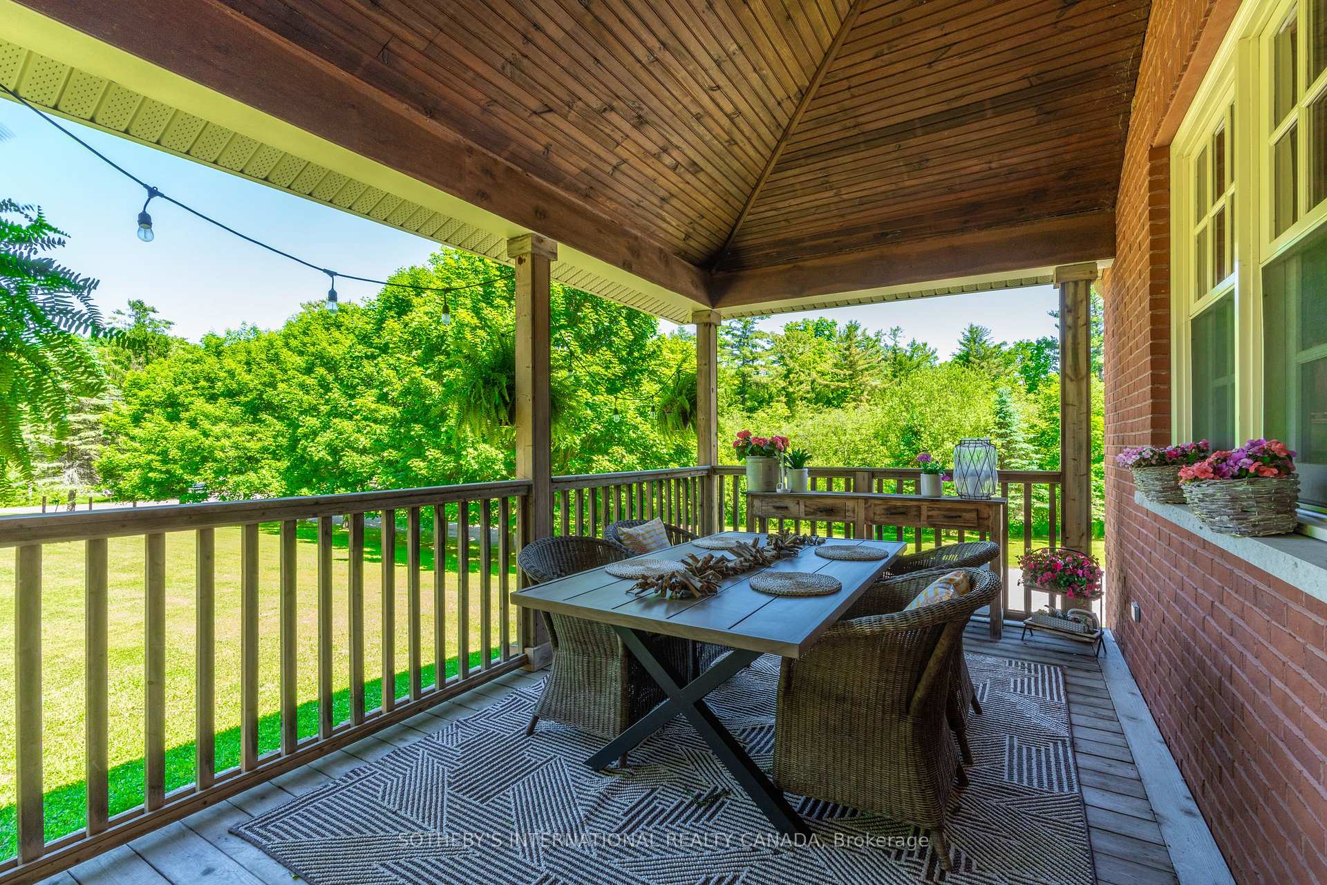 2877 McSherry Lane