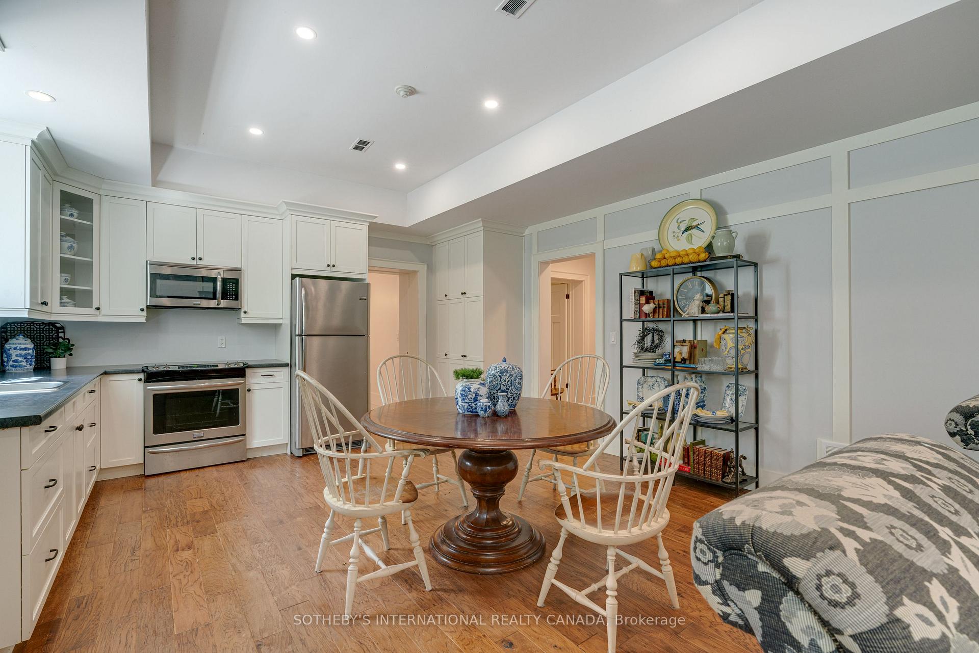 2877 McSherry Lane
