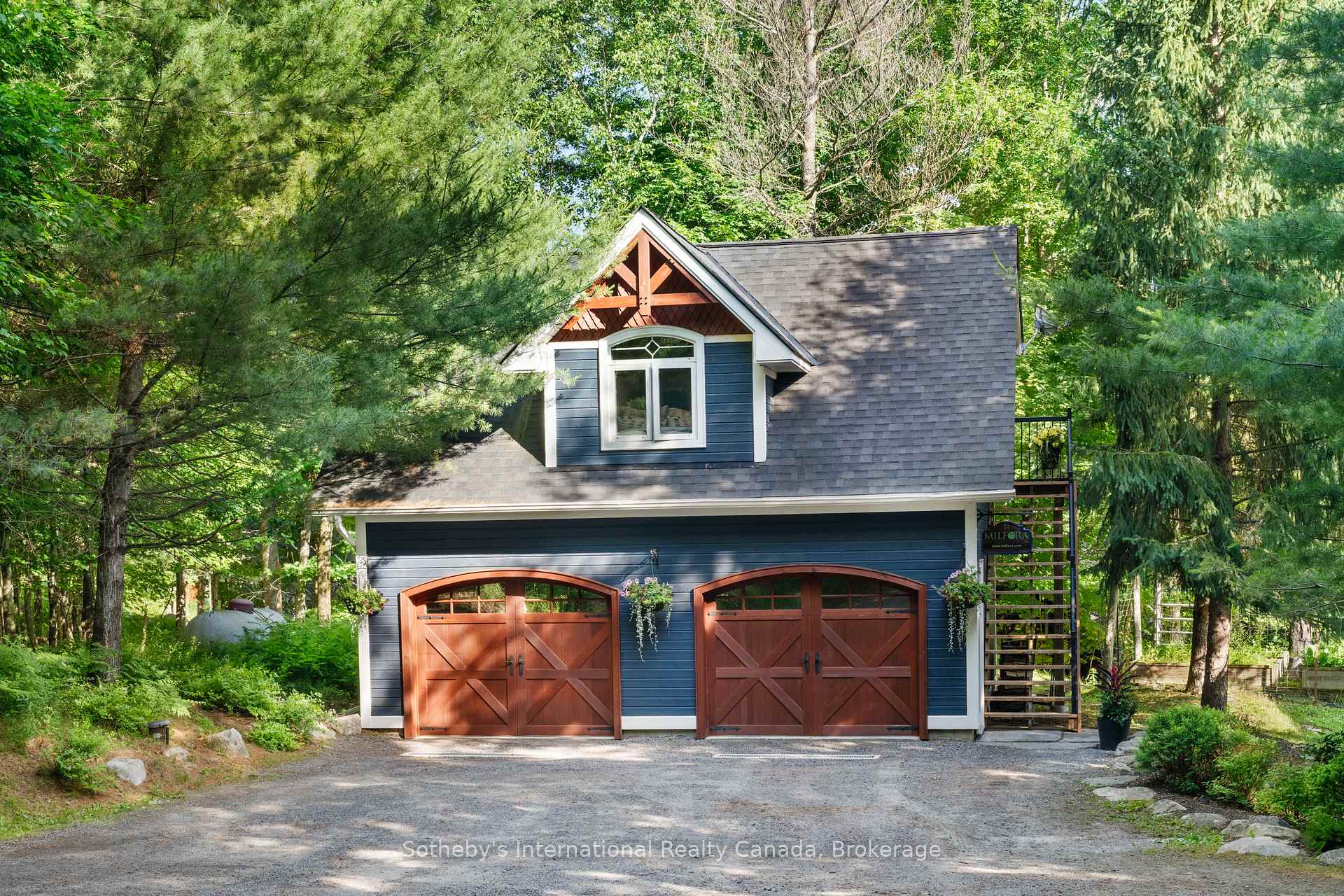 743 Skyhills Road