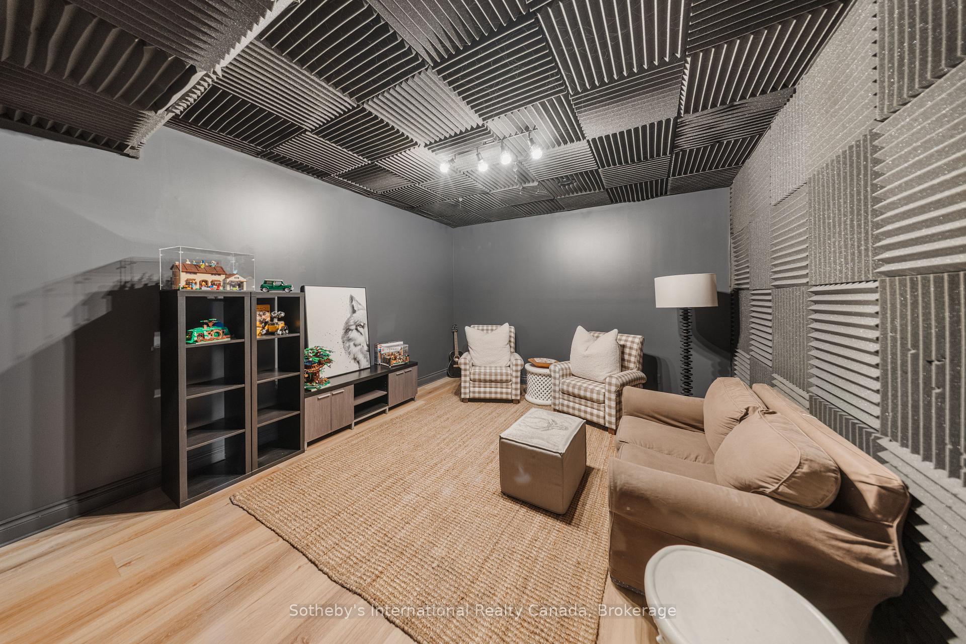 743 Skyhills Road