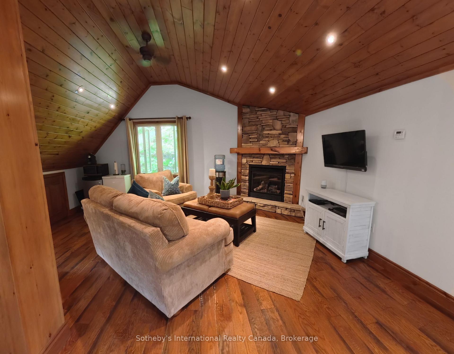 743 Skyhills Road