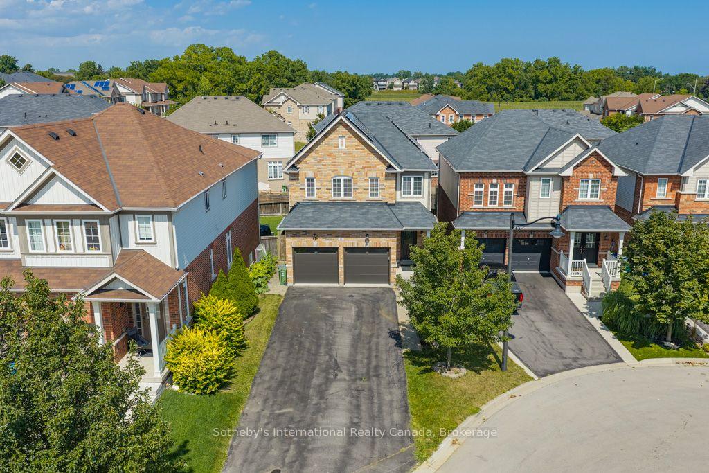 12 Bousfield Court