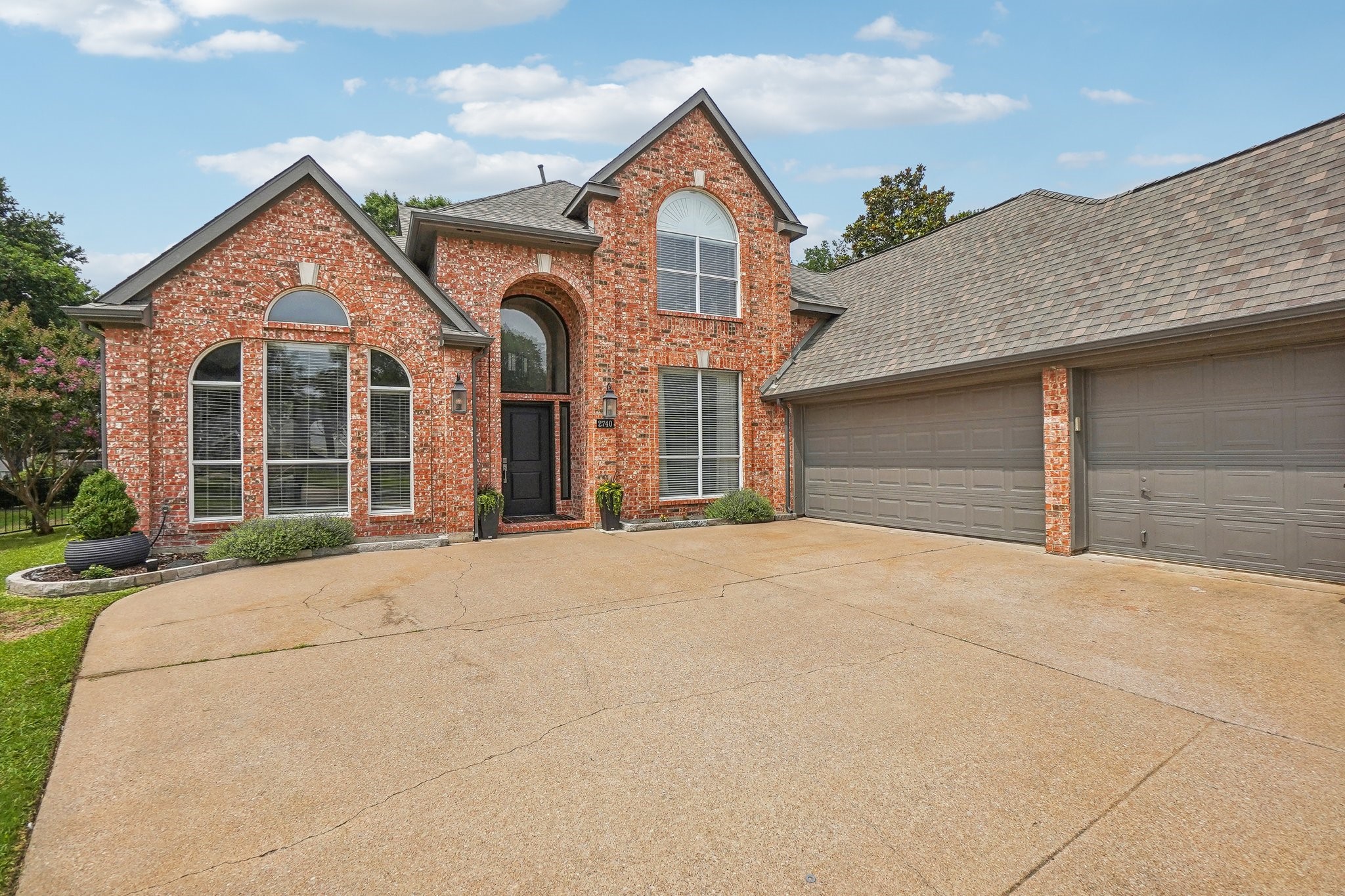 2740 Brookside Lane