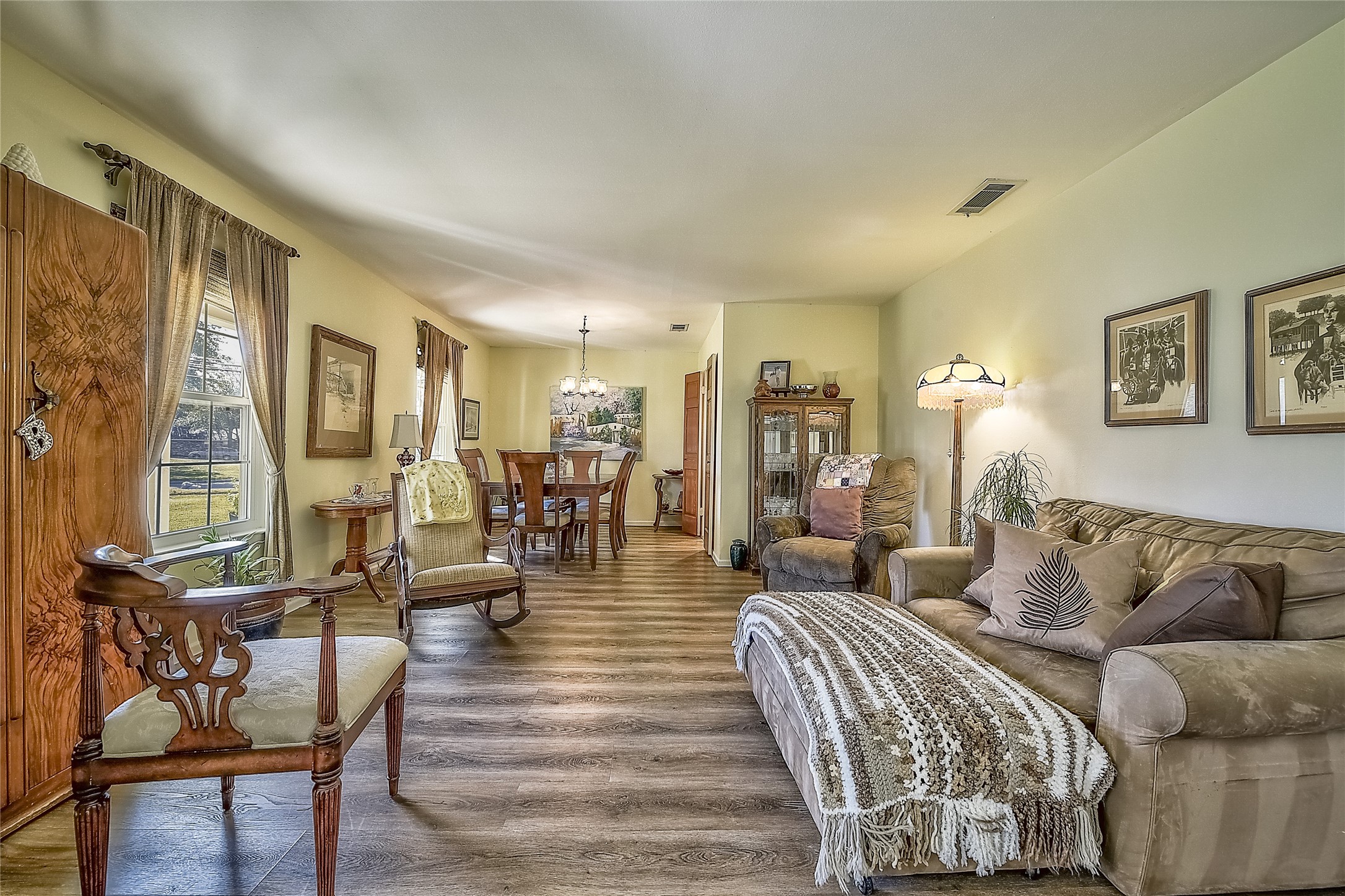 3511 Apple Valley Drive