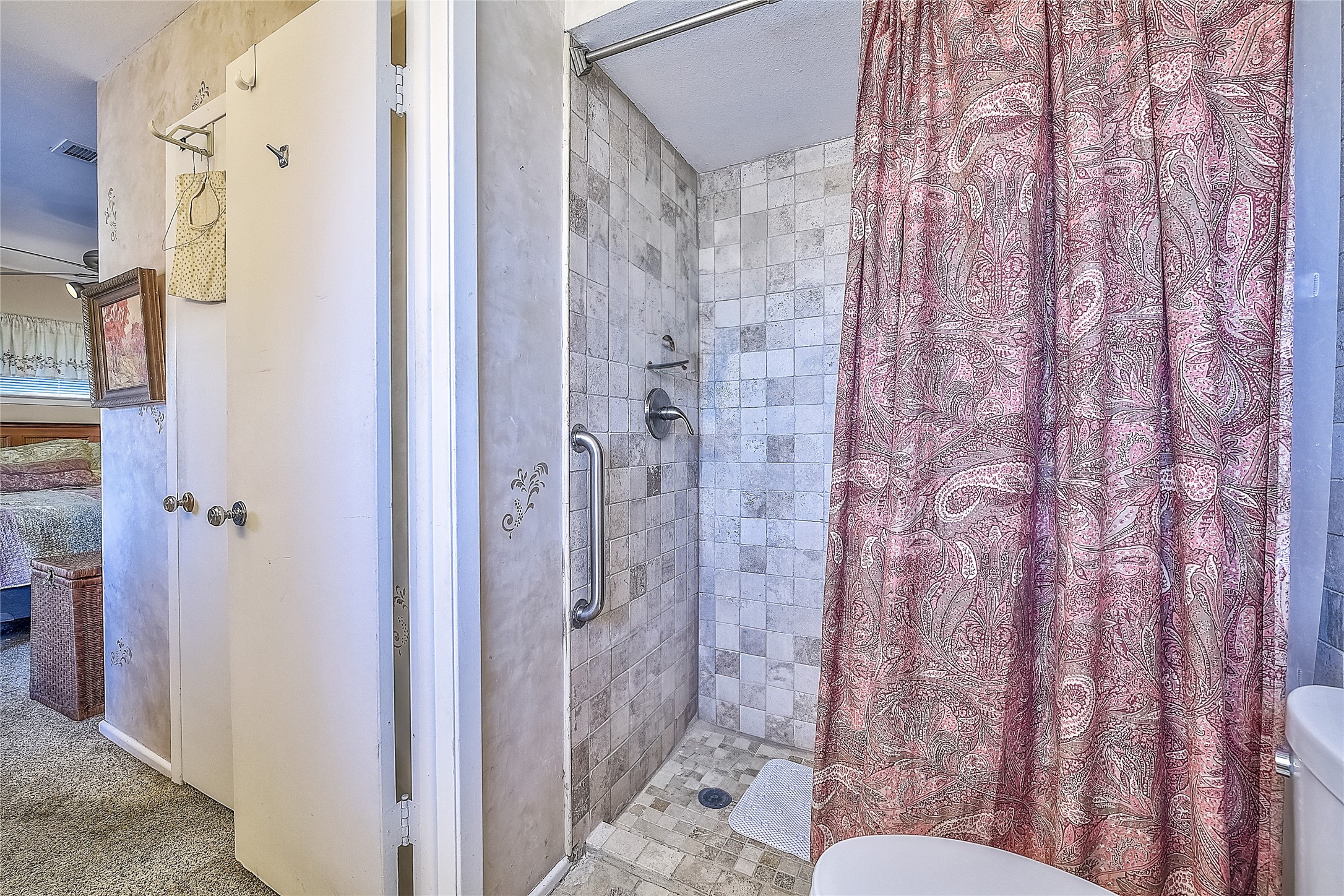 3511 Apple Valley Drive