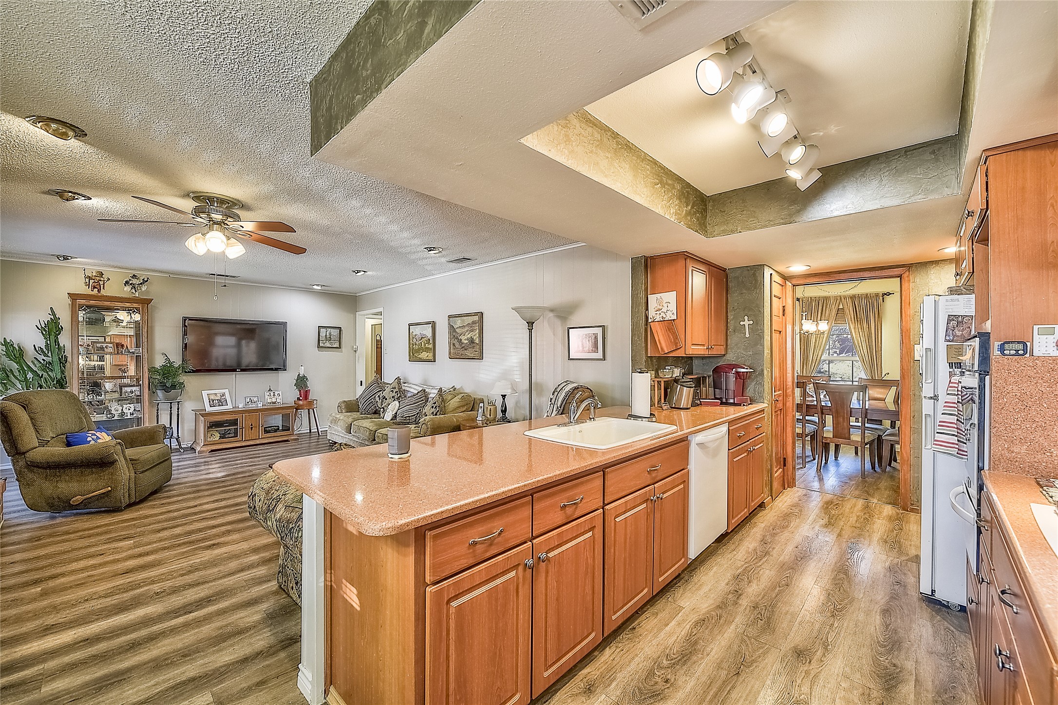 3511 Apple Valley Drive