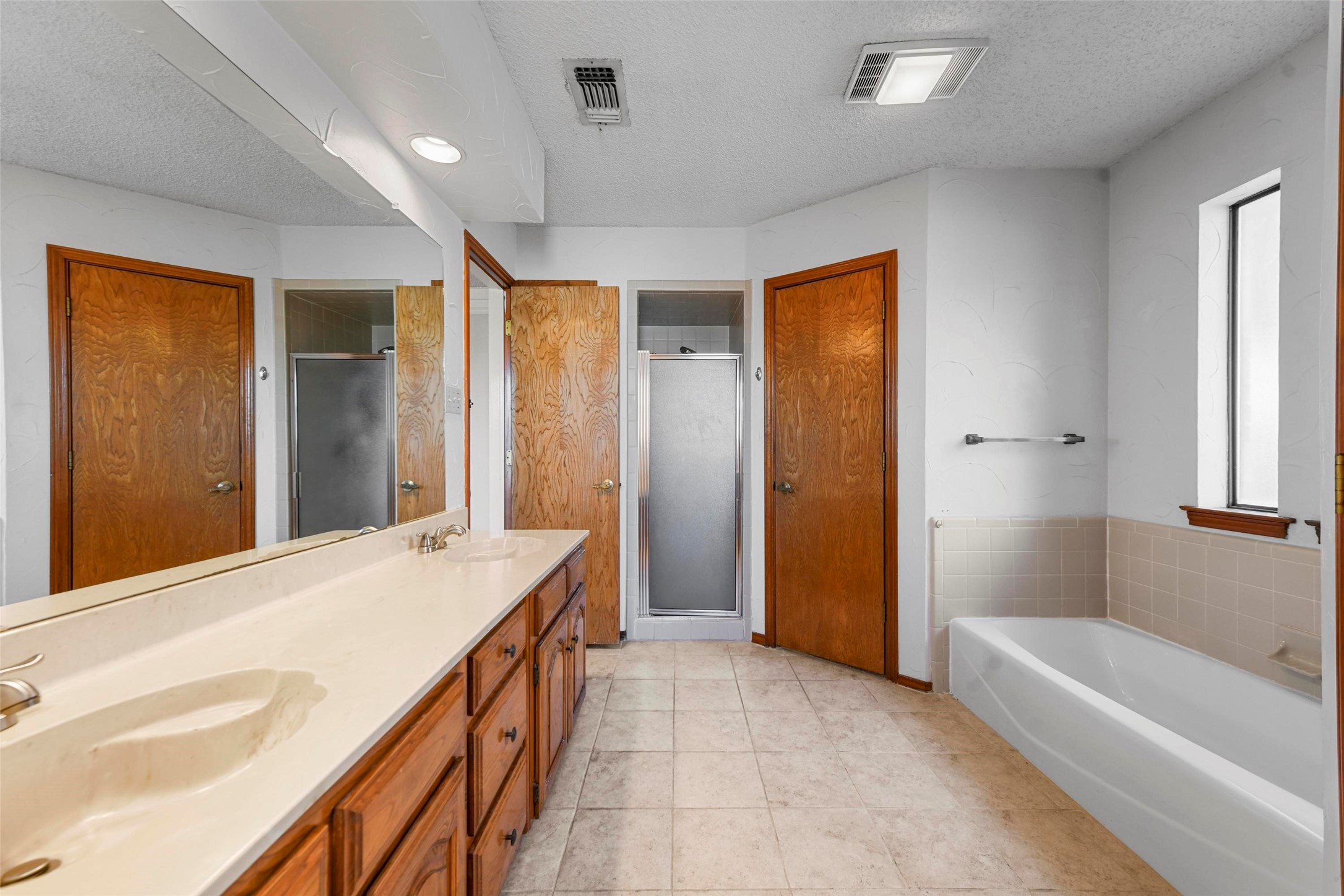 563 Bluebonnet Drive