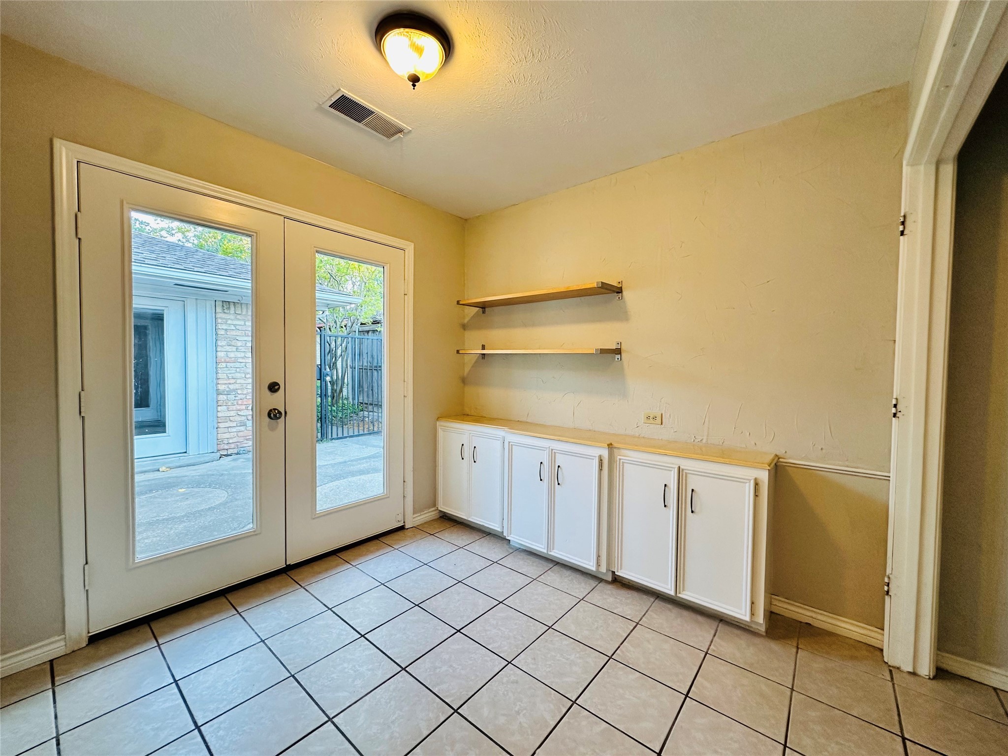 3644 Stables Lane