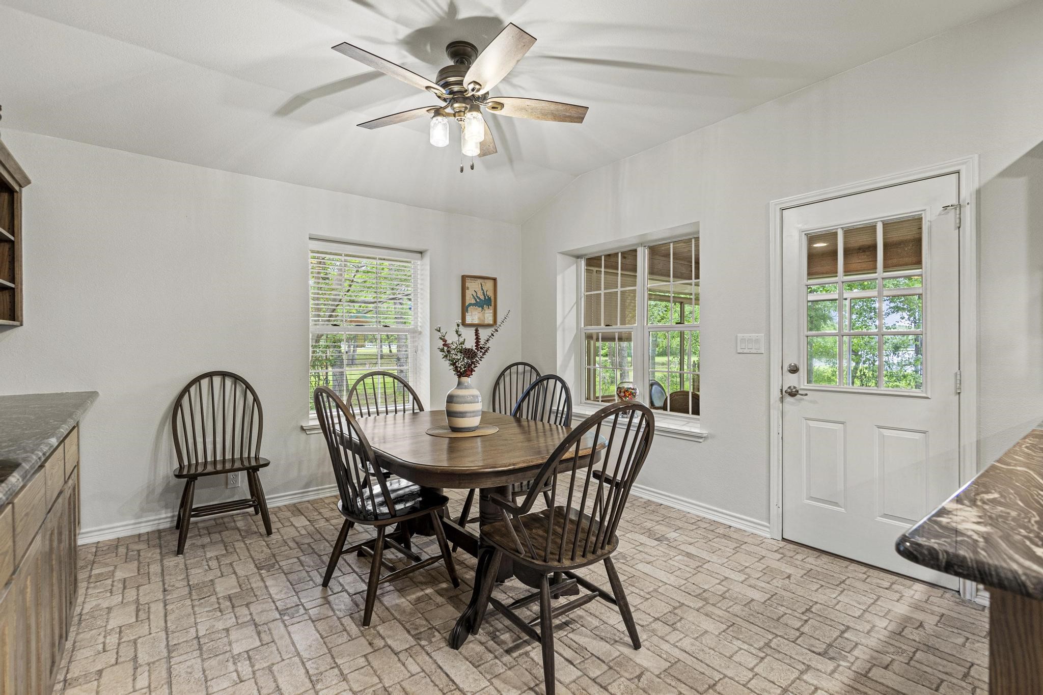 9106 Timber Creek