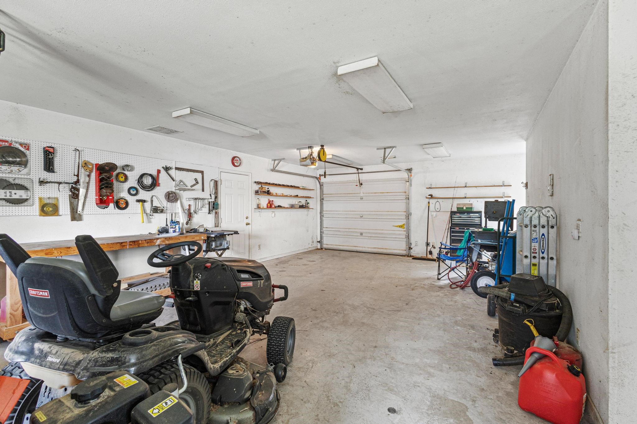 9106 Timber Creek