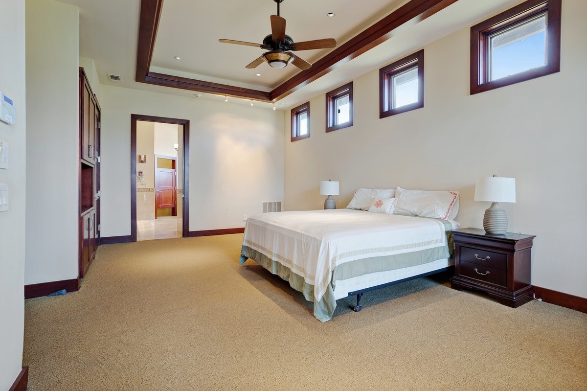 7320 S Shore