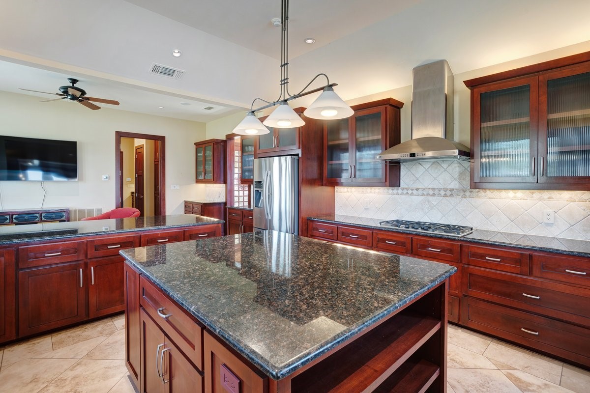 7320 S Shore