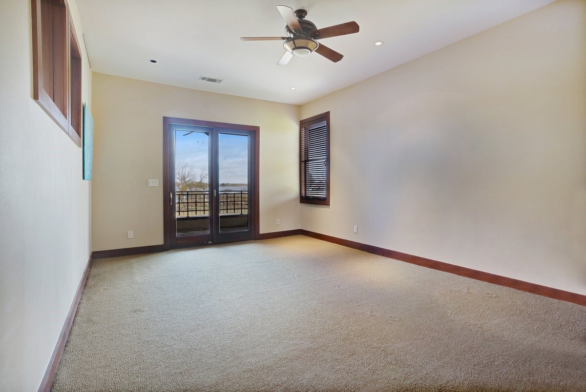 7320 S Shore