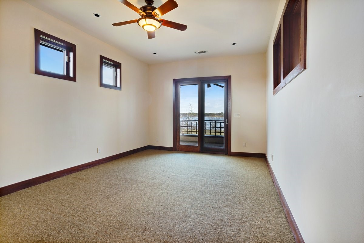 7320 S Shore