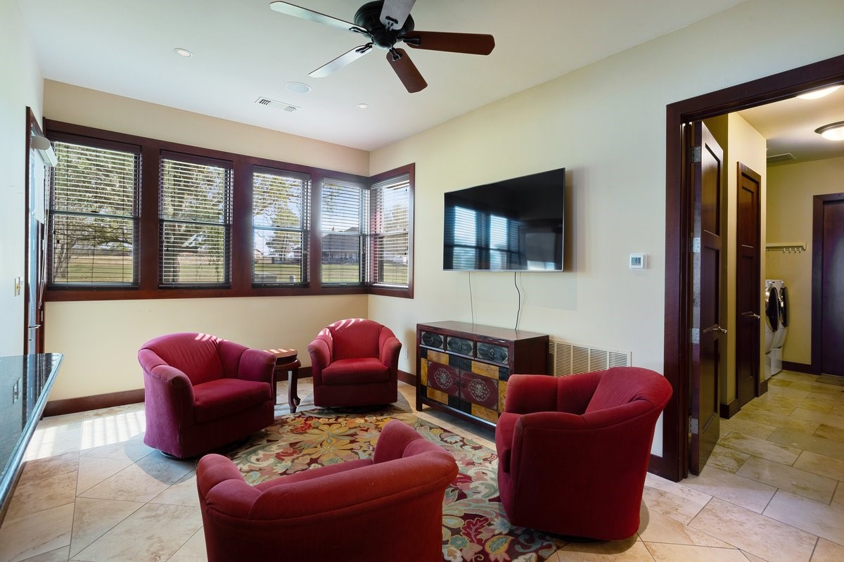 7320 S Shore