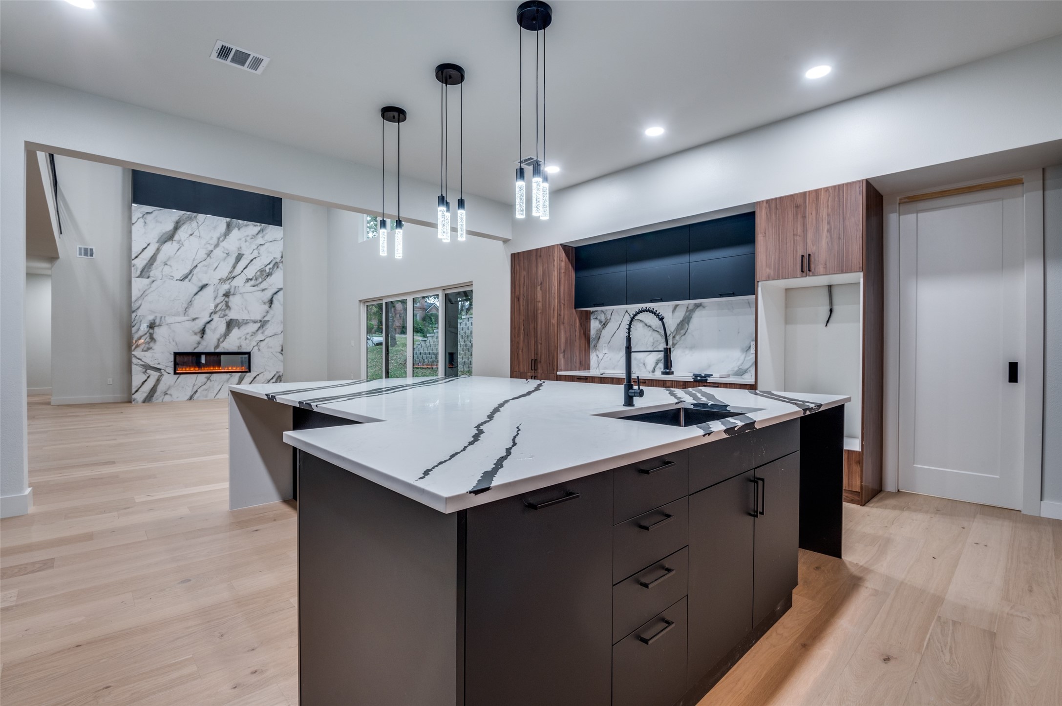 6301 Tiffany Oaks Lane