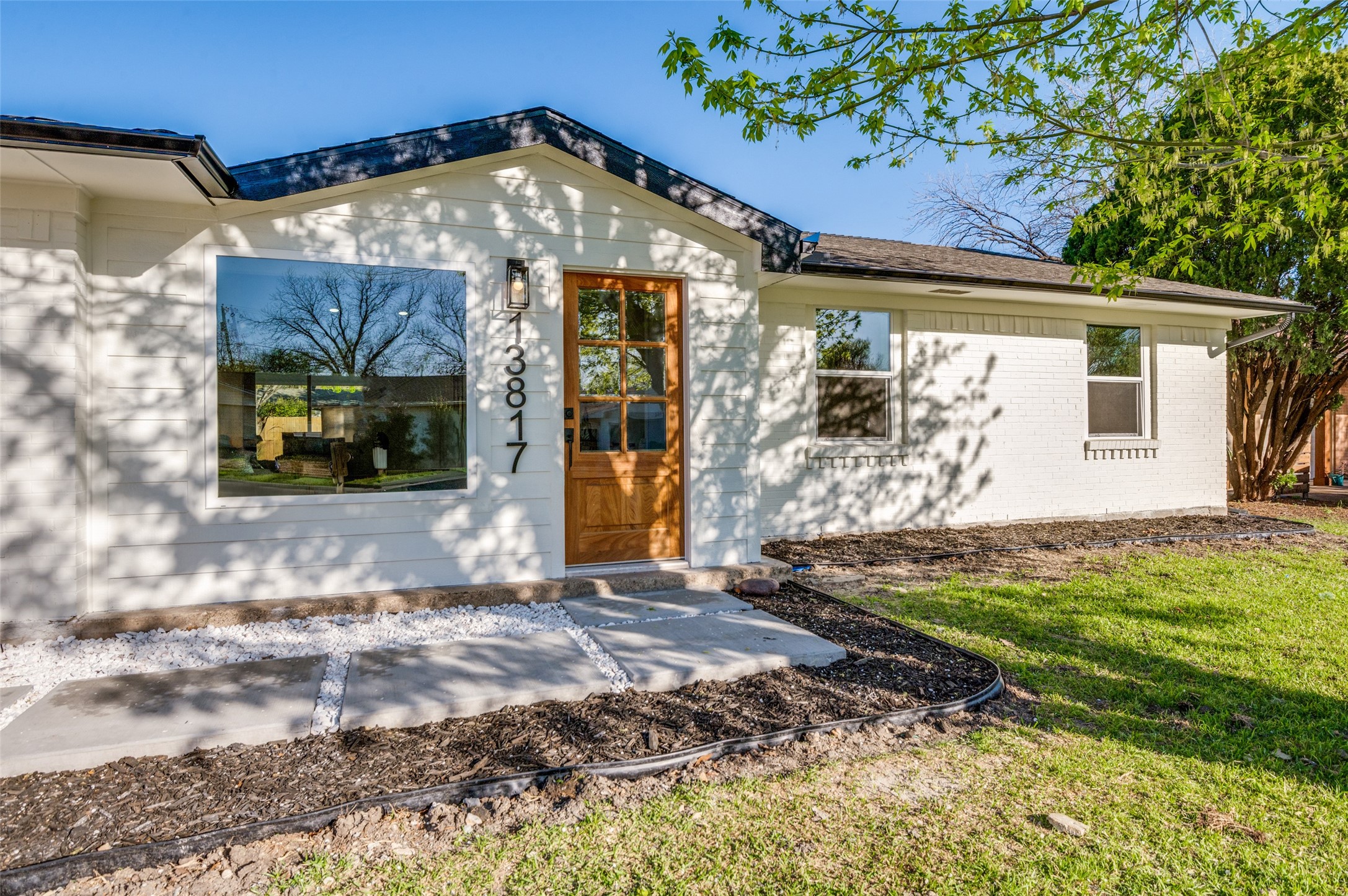 13817 Pyramid Drive